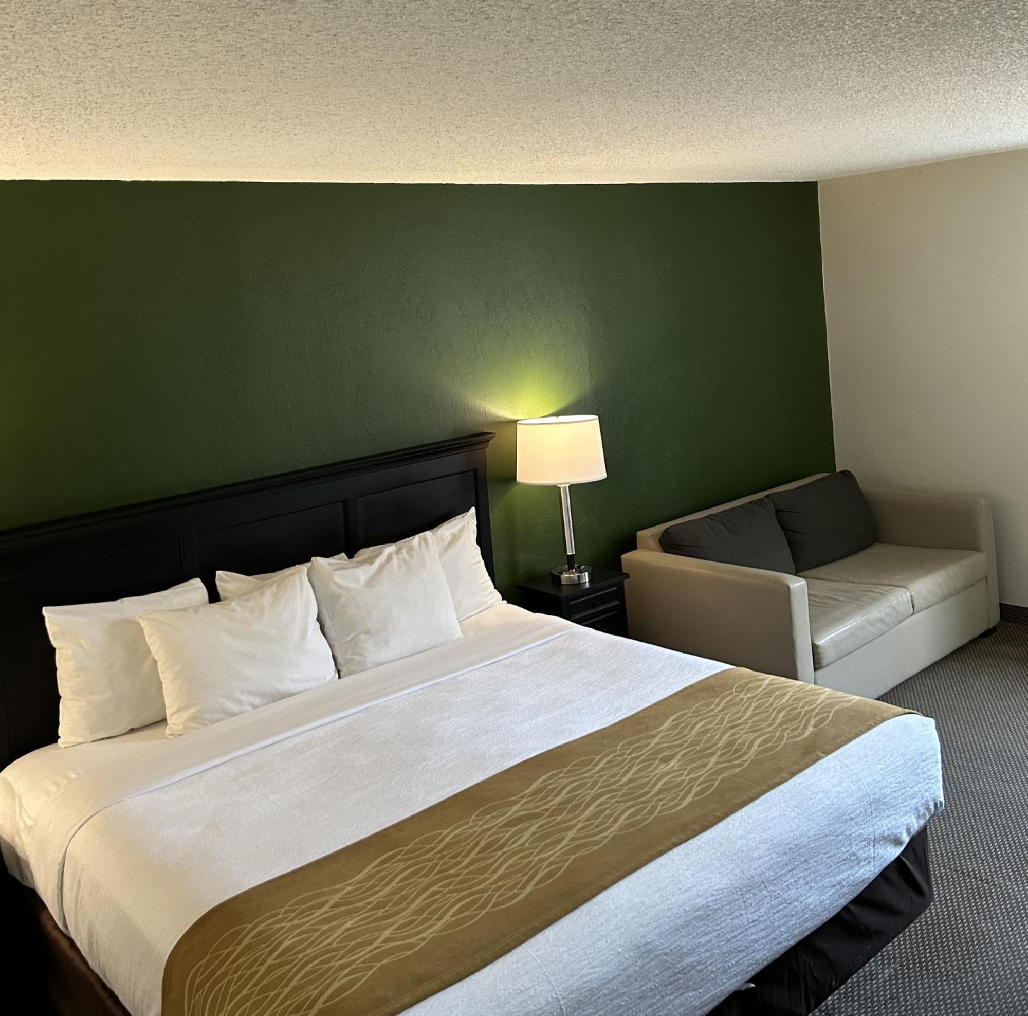 Boarders Inn & Suites By Cobblestone Hotels - Munising Wetmore Kültér fotó