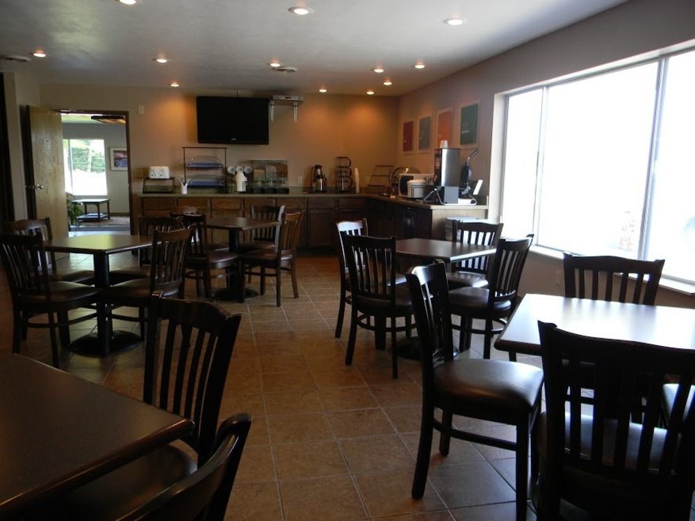 Boarders Inn & Suites By Cobblestone Hotels - Munising Wetmore Kültér fotó