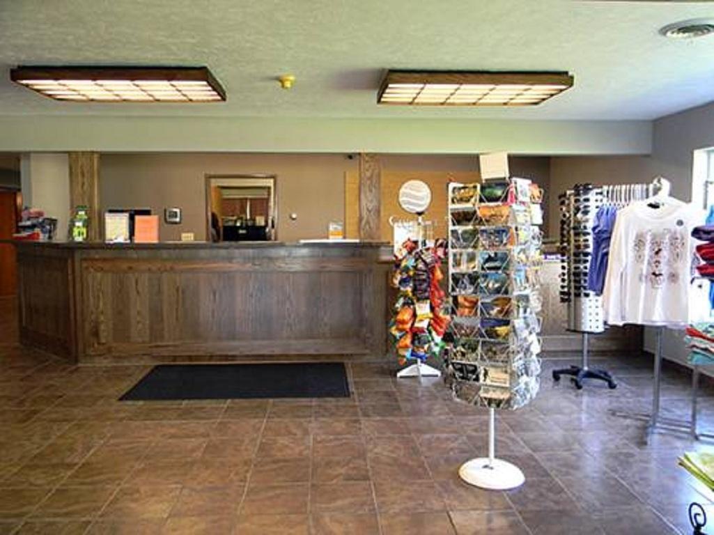 Boarders Inn & Suites By Cobblestone Hotels - Munising Wetmore Kültér fotó