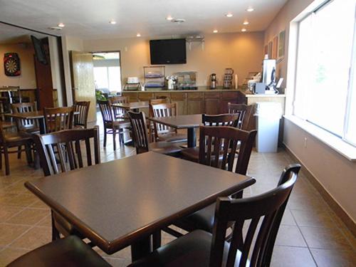 Boarders Inn & Suites By Cobblestone Hotels - Munising Wetmore Kültér fotó